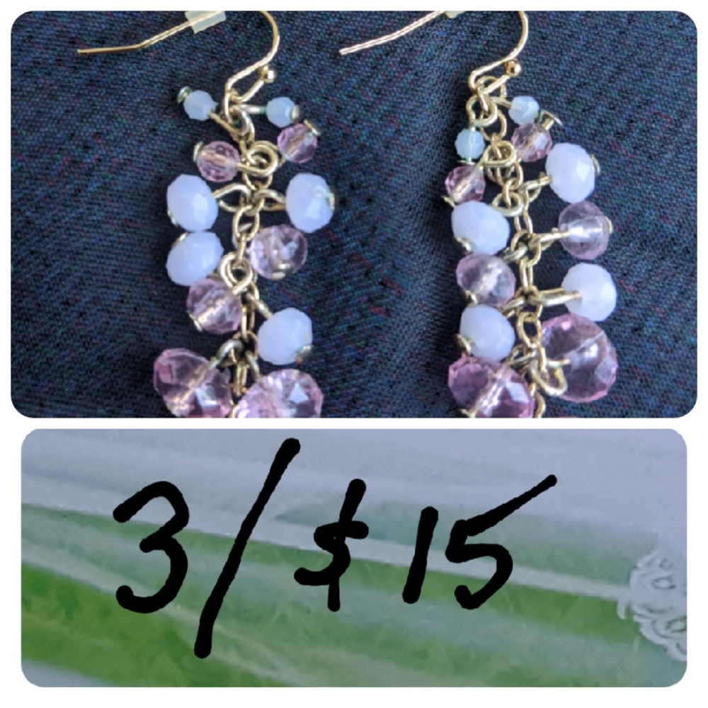 ✨Pink/white/gold dangling earrings